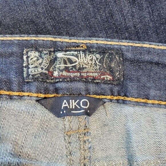 Silver Jeans Sz 29 Aiko Mid Capri Medium Wash Straight Leg Blue Denim Jeans - Picture 5 of 11